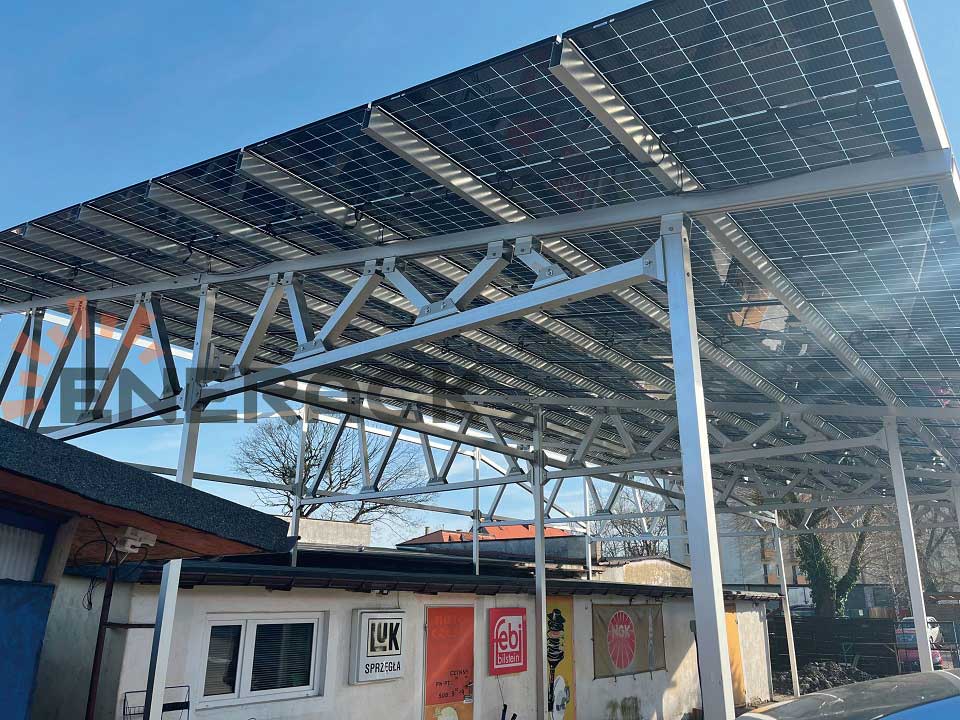 نظام تركيب الطاقة الشمسية بمرآب مخصص 44KW في بولندا