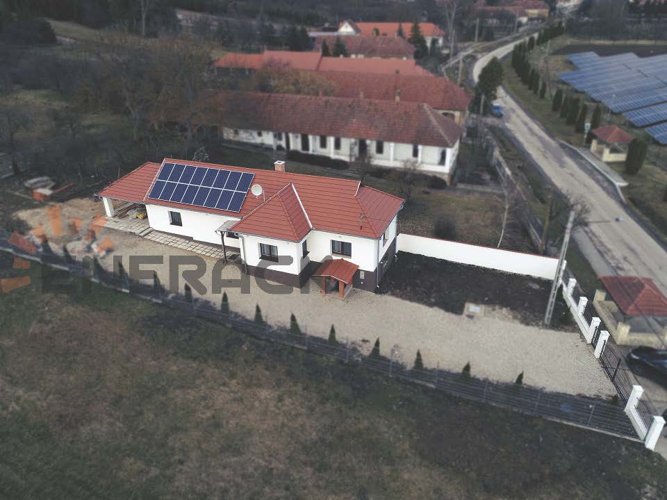6KW T01 نظام خطاف سقف القرميد في المجر